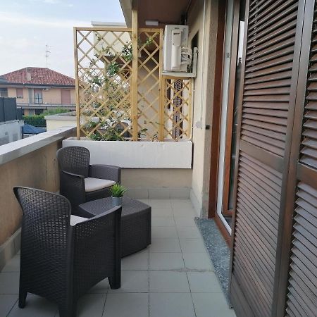 Suite Room Malpensa B&B Кардано-аль-Кампо Экстерьер фото