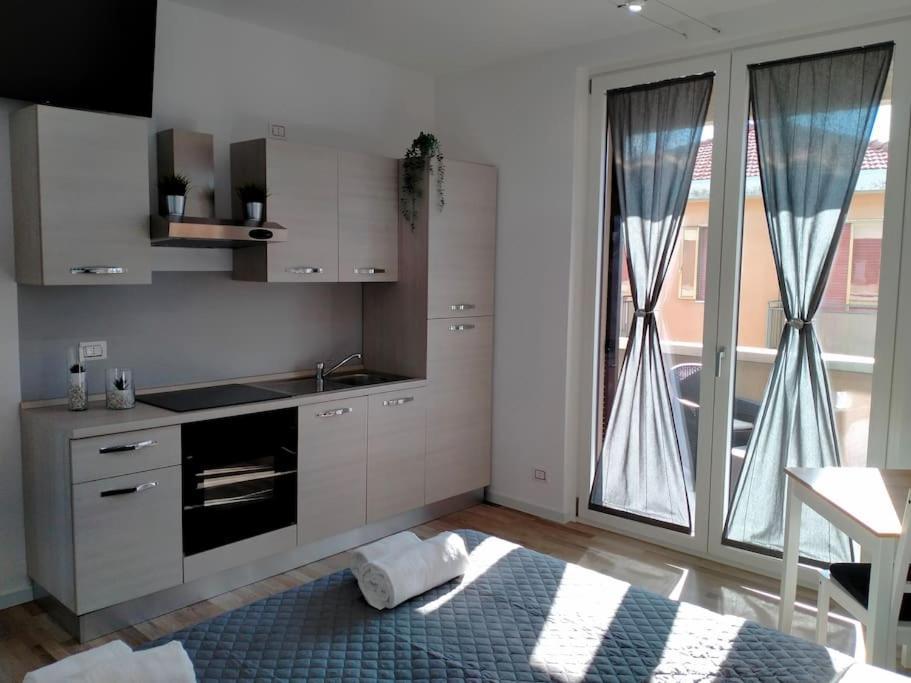 Suite Room Malpensa B&B Кардано-аль-Кампо Экстерьер фото