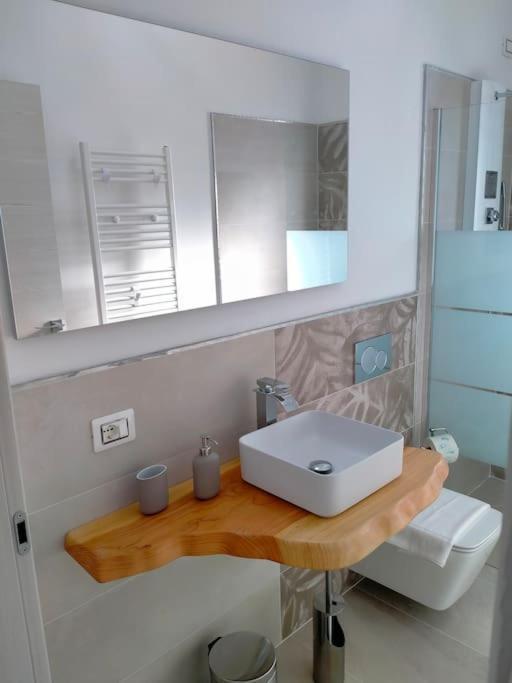 Suite Room Malpensa B&B Кардано-аль-Кампо Экстерьер фото