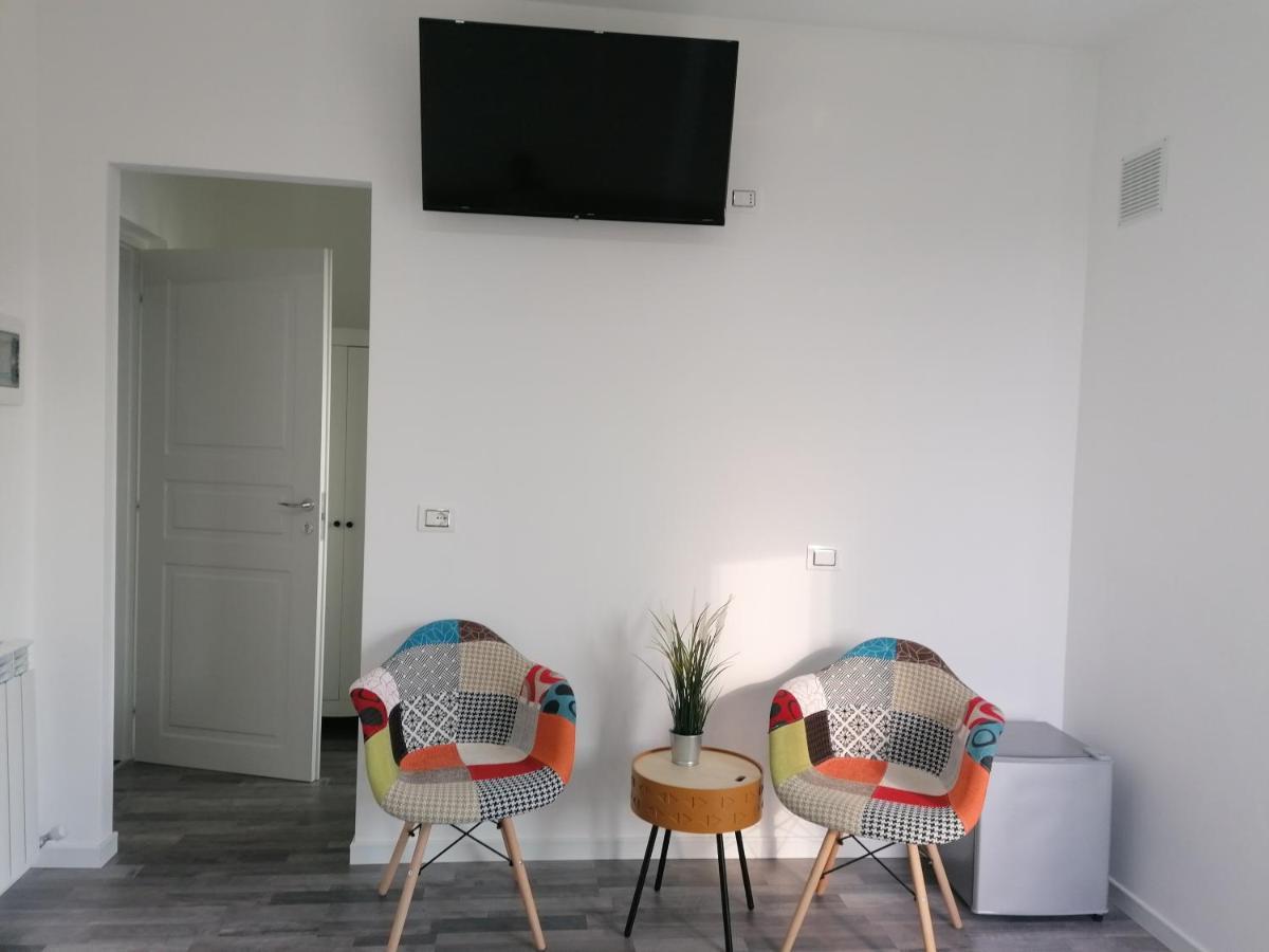 Suite Room Malpensa B&B Кардано-аль-Кампо Экстерьер фото